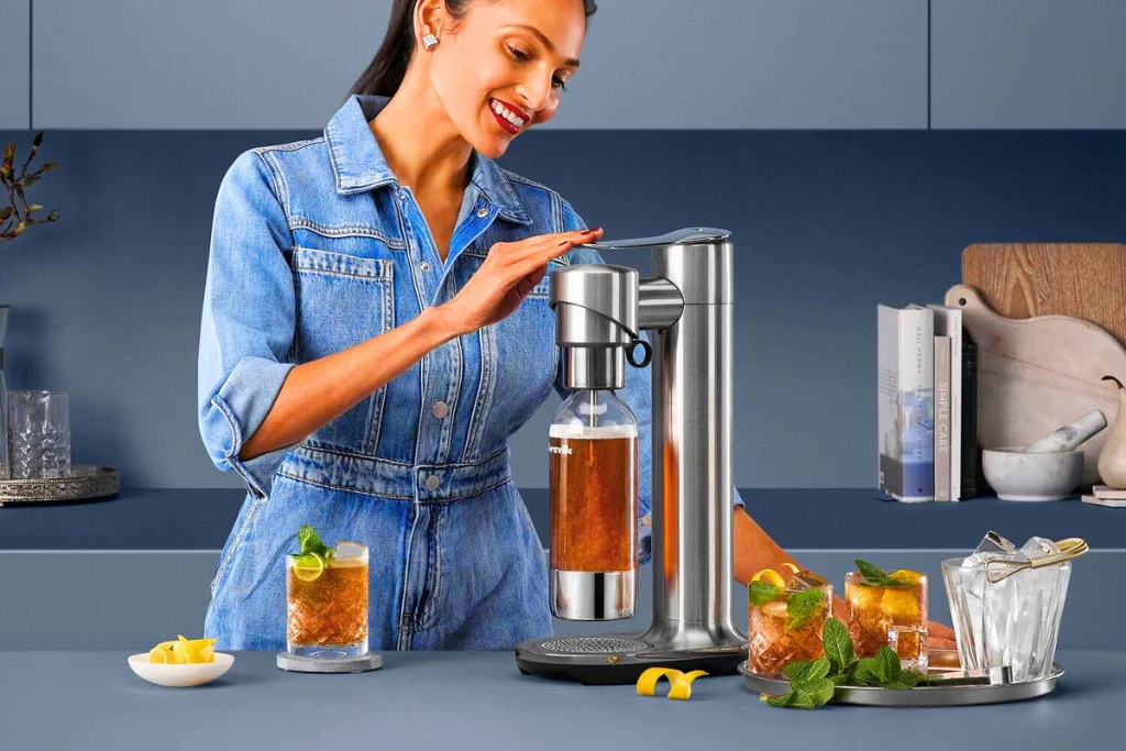 Sparkling Water Maker Machine in countertop