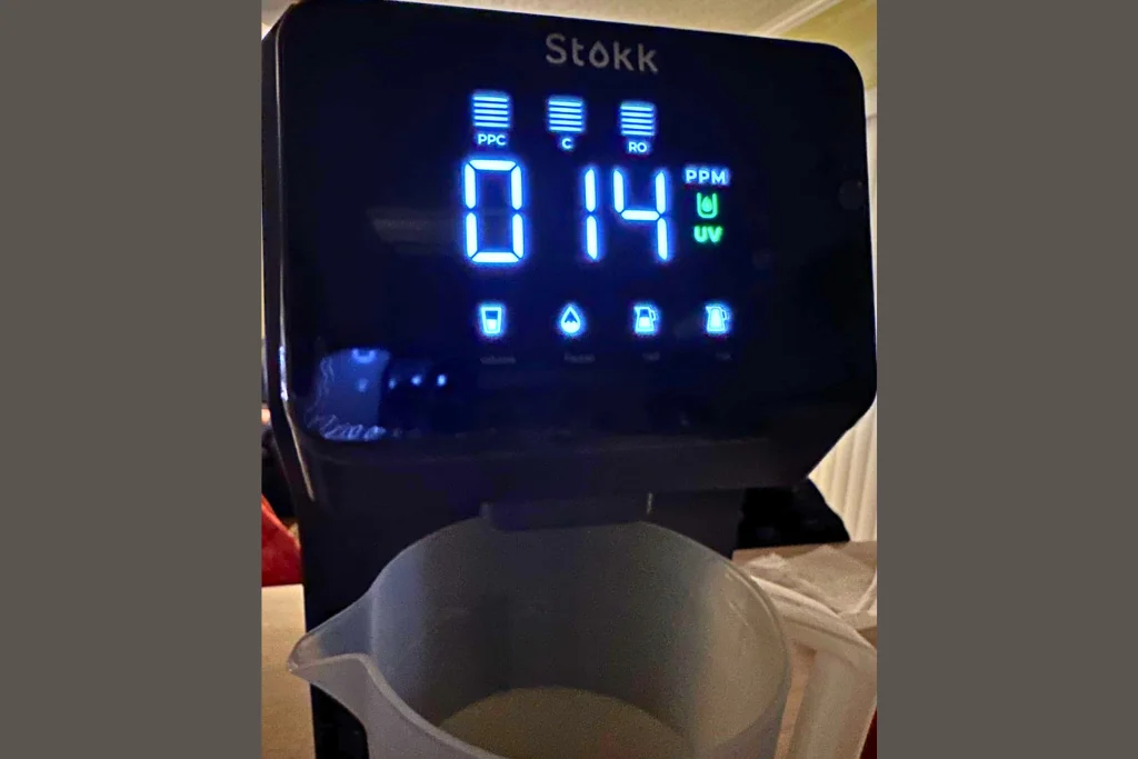 Real-time TDS meter display on the Stokk T1 UV reverse osmosis system